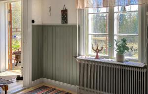 2 Bedroom Stunning Home In Nås