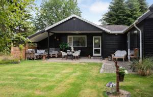 2 Bedroom Stunning Home In Væggerløse