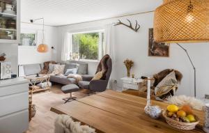 2 Bedroom Stunning Home In Væggerløse