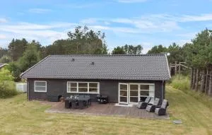 3 Bedroom Amazing Home In Rødby - Errindlev