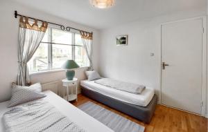 Awesome Home In Vittsjö With Wifi