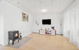 Stunning Home In Nørre Nebel With Wifi
