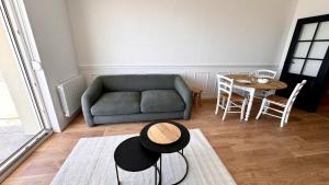 La Vigie: Sérénité en Bord de Mer