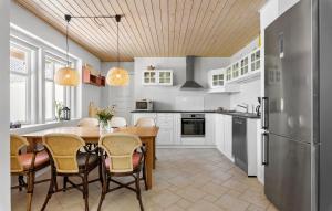 Stunning Home In Ranum With Wifi