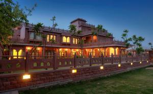 TreeHouse Rajbagh