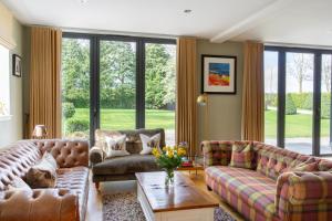 Large and luxurious country home near Glasgow