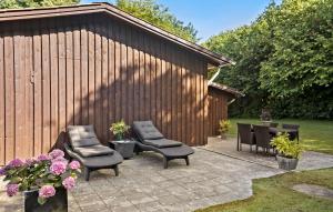 3 Bedroom Nice Home In Farsø