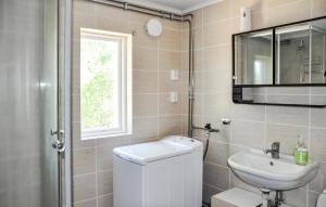 Cozy Home In Kristinehamn With Wifi