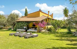 Pet Friendly Home In Astros Arkadia