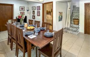 5 Bedroom Awesome Home In Astros Arkadia