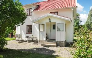 2 Bedroom Awesome Home In Kristinehamn