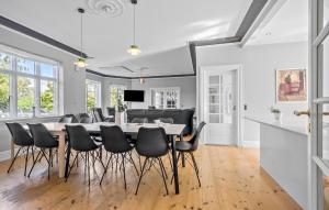 5 Bedroom Nice Home In Nyborg