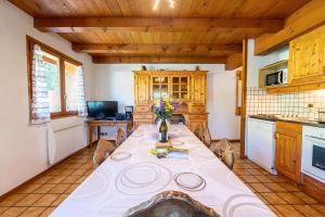 Chalets Chalet de la Marmotte : photos des chambres