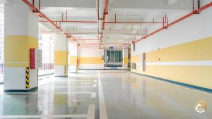 Hotel Serviced Apartments Top One Infinity Pool with View of 360 Degree