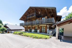 Chalets Chalet de la Marmotte : photos des chambres