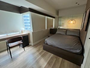 Dazzling fully furnished unit BGC w Pool