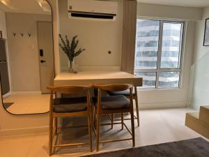 Dazzling fully furnished unit BGC w Pool