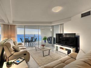 Sirocco Mooloolaba Oceanfront Luxury Sub-Penthouse 9th floor-Sleeps 6
