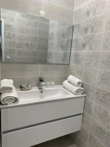 B&B / Chambres d'hotes La Maison Blanche : Suite 2 Chambres
