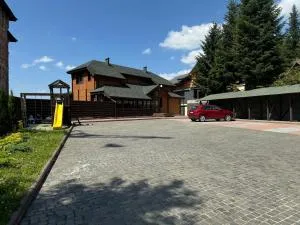 Golden Nest - 亚布卢尼齐亚