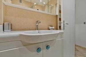 Welcome to Celia House