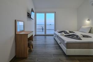 Villa Joanna - hidden oasis with pool, gym & garrage