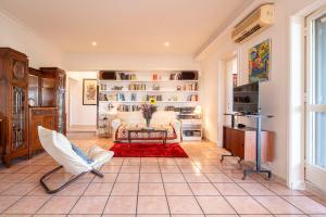 Big Terrace Grand House - New