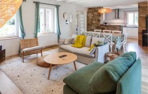 Amazing Home In Ploubezre