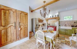 Cozy Home In Port-Sainte-Foy-Pontch