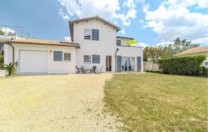 1 Bedroom Awesome Home In Marennes-Hiers-Brouage