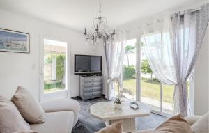 1 Bedroom Awesome Home In Marennes-Hiers-Brouage