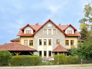 Pokoje Łabędź - West Dievenow