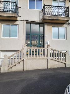 Apartamento costero ubicado en Sardiñeiro
