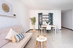 Home2Book Bright Stadium Apartment, Santa Cruz