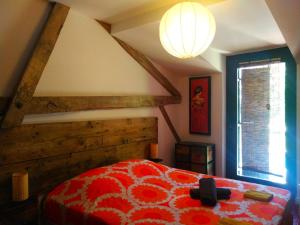 Maisons de vacances La Case - Magnifique ferme renovee au coeur de la nature - Piscine privee sans vis-a-vis - Vue degagee - Jardin - Stationnements gratuits devant la propriete - Belles prestations : photos des chambres