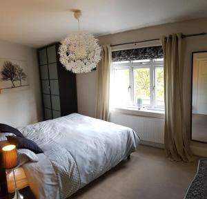 The Cheesehouse-sleeps 8-detached house Tettenhall