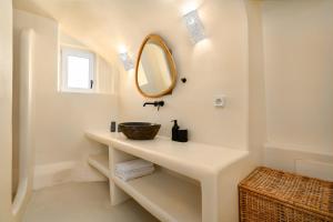 Eolithos Exclusive Suites
