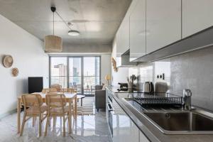 Beautiful Bright 2Bed - ParkingPoolTerrace! #341