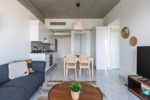 Beautiful Bright 2Bed - ParkingPoolTerrace! #341