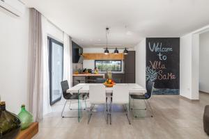 Villa Sama by Villsy