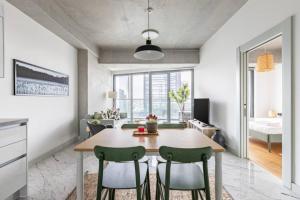 Elegant 1BD Terrace Gem PoolParking! #344