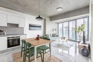 Elegant 1BD Terrace Gem PoolParking! #344