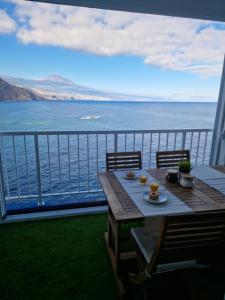 Apartment Inside the wave A