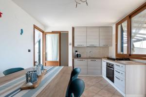 Casa Vacanze Orlando - Con Veranda Vista Mare a 200M dal Mare