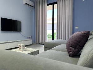 Seafoam Sands Apartment