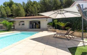 Maisons de vacances Beautiful Home In Marignane With Wifi : photos des chambres