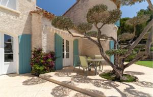 Maisons de vacances Beautiful Home In Marignane With Wifi : photos des chambres