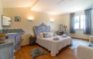 Maisons de vacances Beautiful Home In Marignane With Wifi : photos des chambres