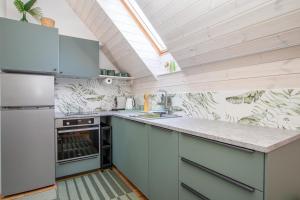 ᴄᴏʜᴏsᴛ I Palm Apartments