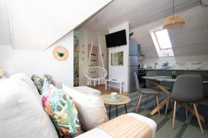 ᴄᴏʜᴏsᴛ I Palm Apartments